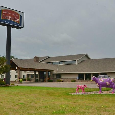 Fairbridge Inn & Suites Thorp Esterno foto