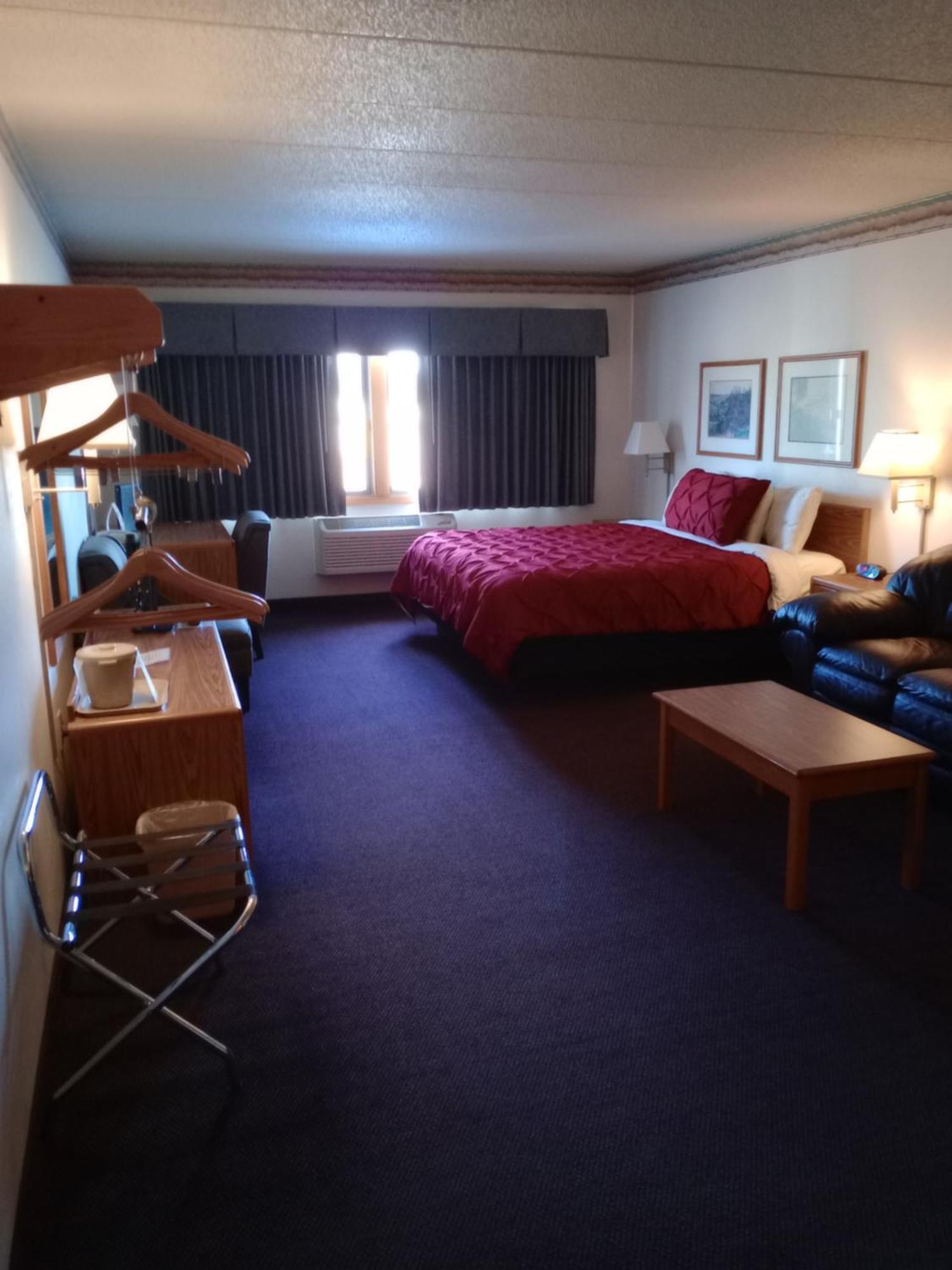 Fairbridge Inn & Suites Thorp Esterno foto