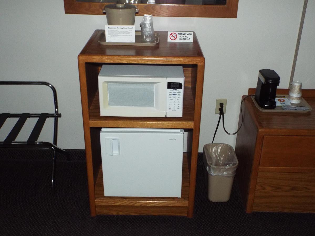 Fairbridge Inn & Suites Thorp Esterno foto