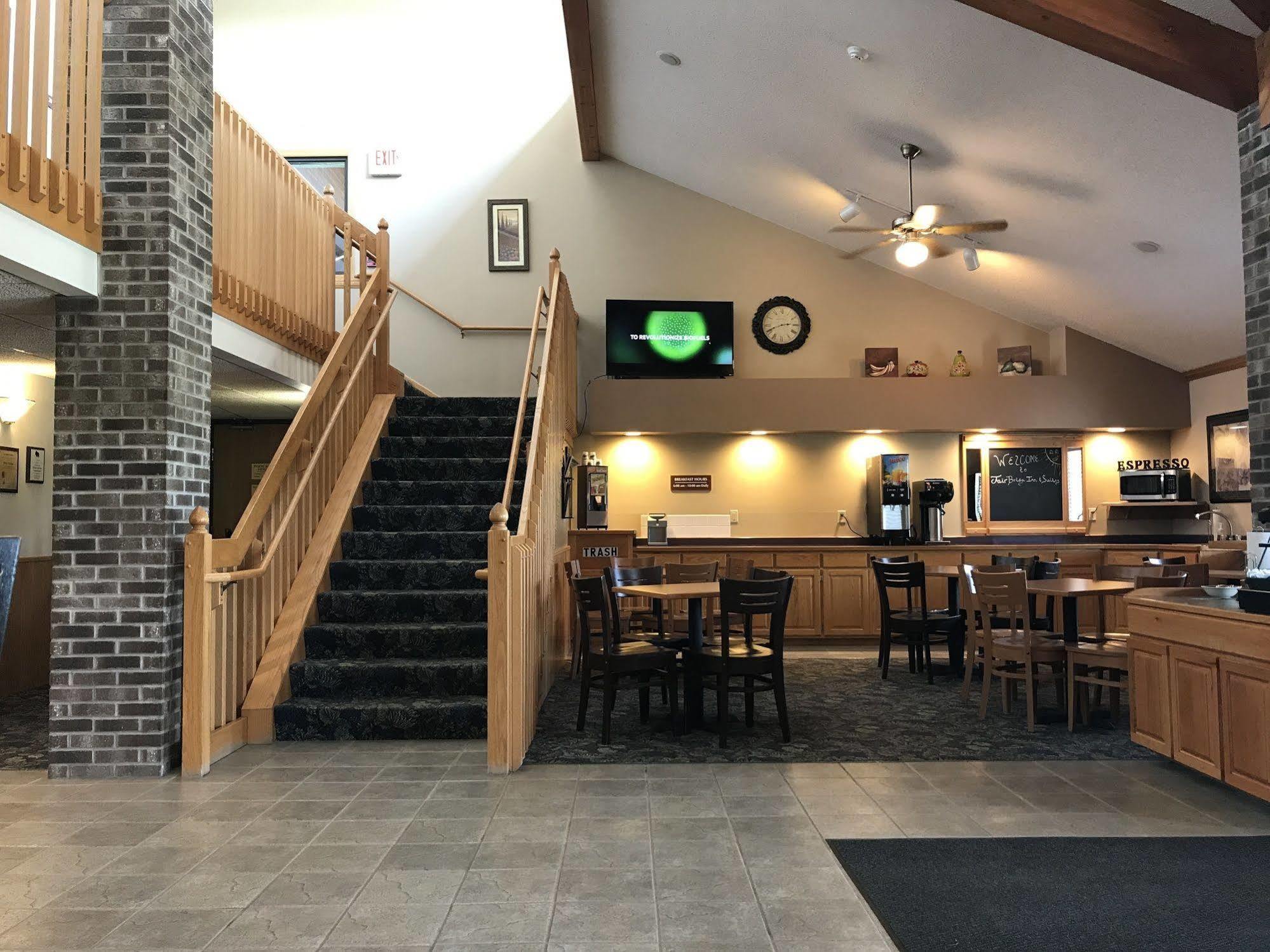 Fairbridge Inn & Suites Thorp Esterno foto